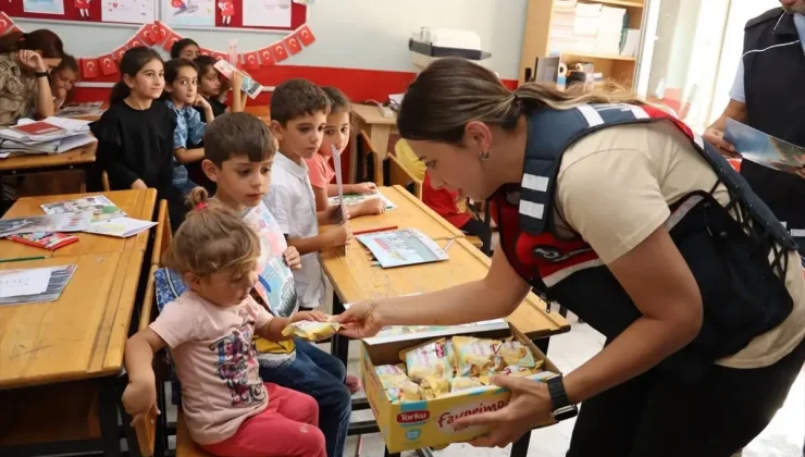 Bingöl Jandarma Komutanlığı öğrencileri ziyaret etti